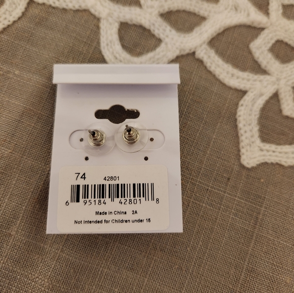 💥SALE💥Purely Sensitive, NWT, Silver & Blue Sparkle Stud Earrings - Picture 2 of 3